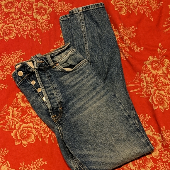 Jeans - Picture 2 of 4